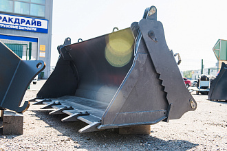 Ковш 4 в 1
